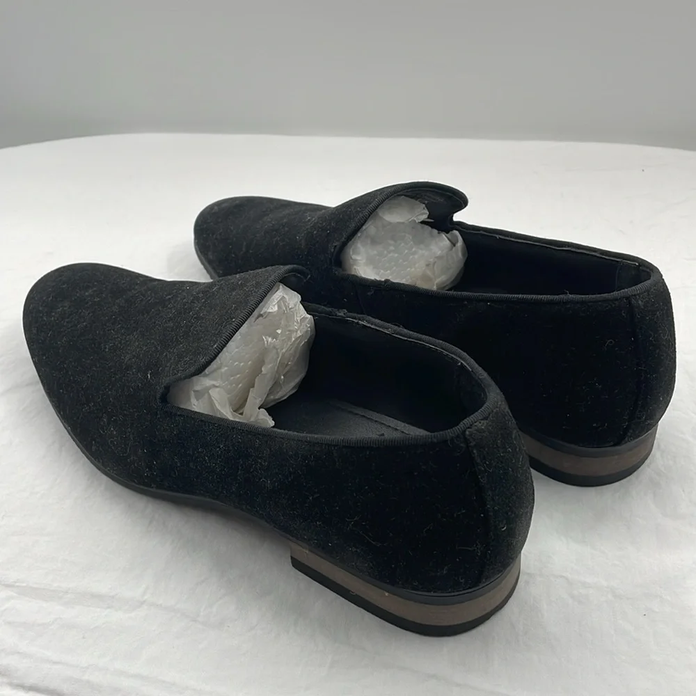 Like NEW! AZAR Black Comfortable Shoes Loafers. Men’s 6.5.